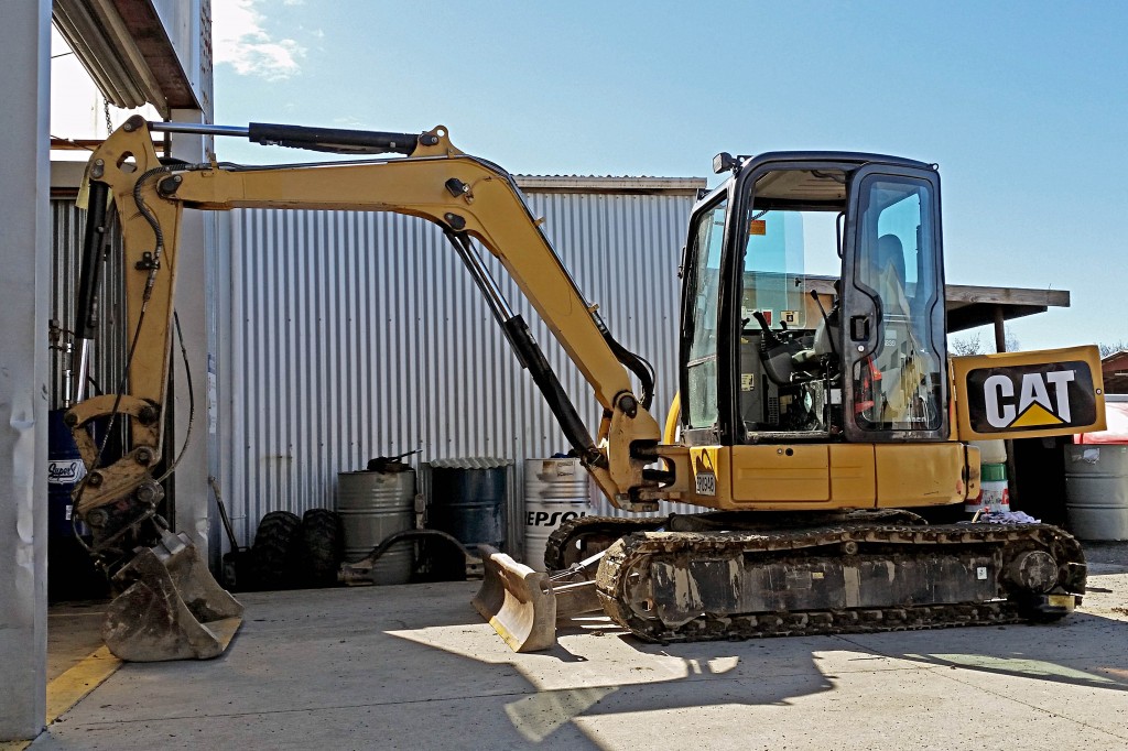 Cat Digger service & repair